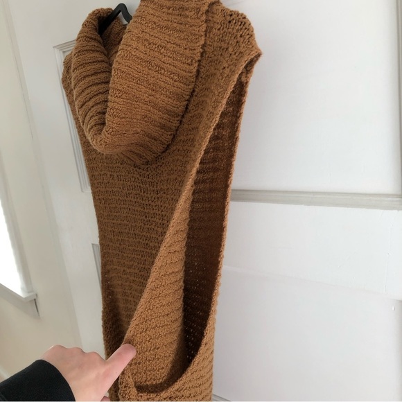 Women's Cozy Knit Sleeveless Sweater - Tan - Picture 5 of 13